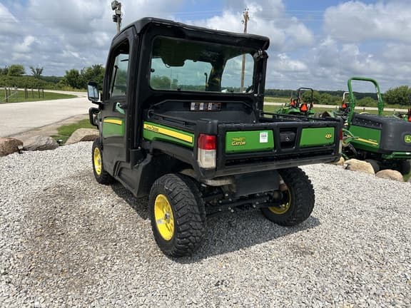 Image of John Deere XUV 835M equipment image 2
