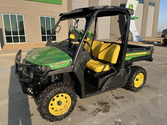 2019 John Deere XUV 835M Equipment Image0