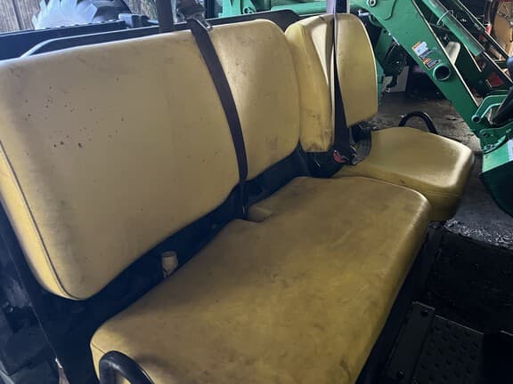 Image of John Deere XUV 835M equipment image 3