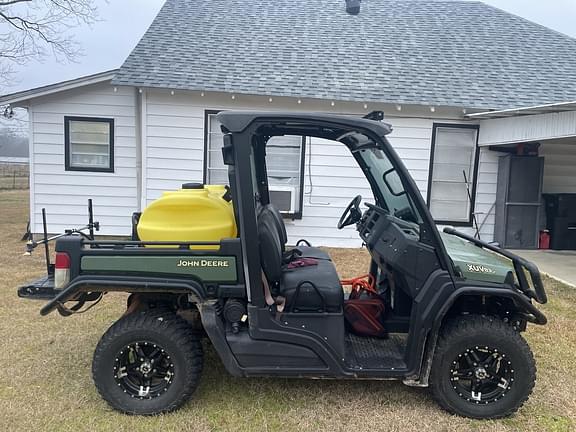 Image of John Deere XUV 835M equipment image 4