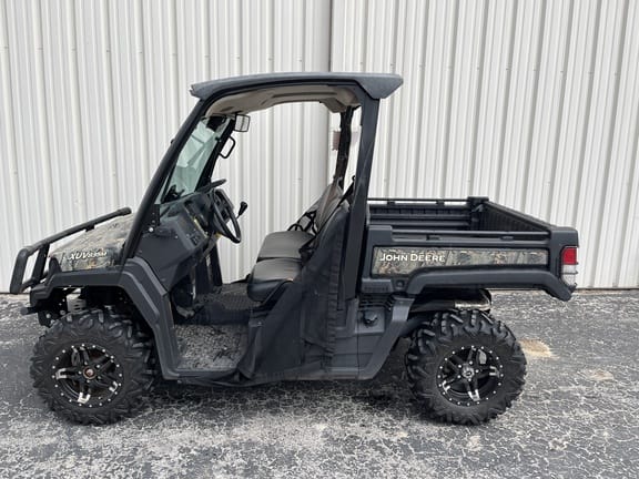 2019 John Deere XUV 835M Equipment Image0