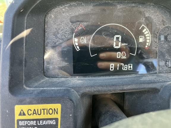 Image of John Deere XUV 835M equipment image 4