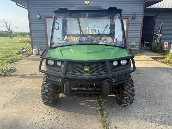 Image of John Deere XUV 835M equipment image 1