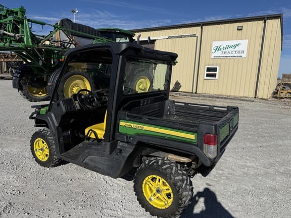Image of John Deere XUV 835M equipment image 1