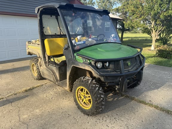 2019 John Deere XUV 835M Equipment Image0