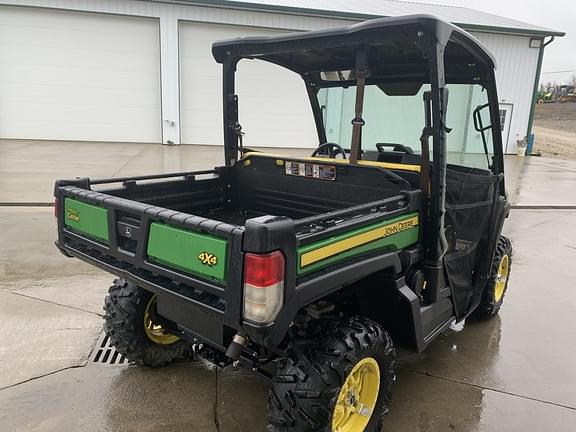 Image of John Deere XUV 835M equipment image 1