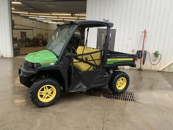 Image of John Deere XUV 835M Primary image