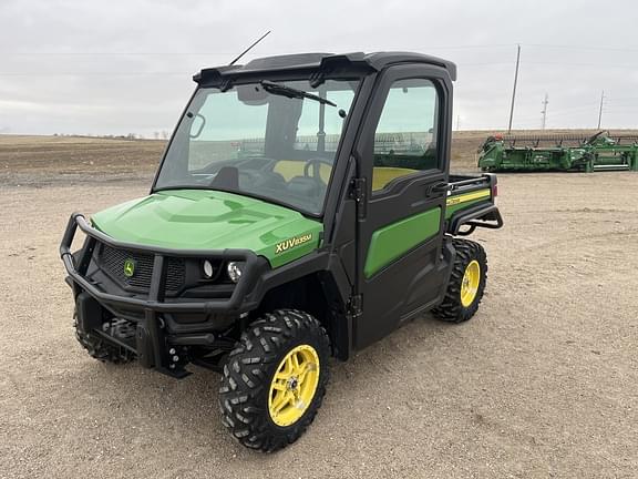 Image of John Deere XUV 835M equipment image 1