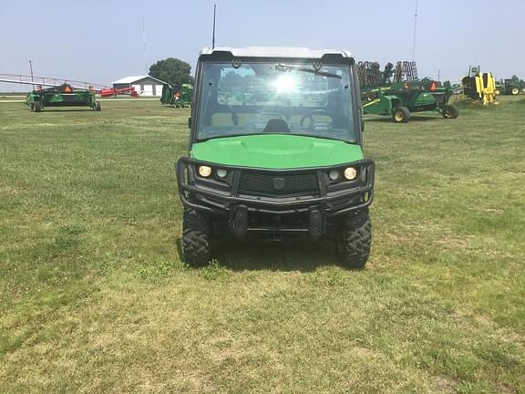 Image of John Deere XUV 835M equipment image 1