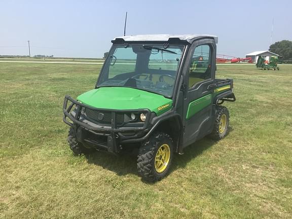 Image of John Deere XUV 835M equipment image 2