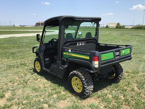 Image of John Deere XUV 835M equipment image 4