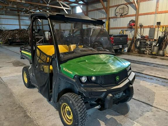 Image of John Deere XUV 835M equipment image 1