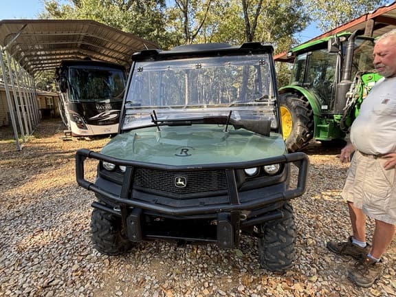 Image of John Deere XUV 835M equipment image 3