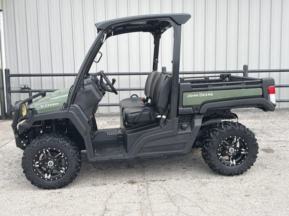 2019 John Deere XUV 835M Equipment Image0