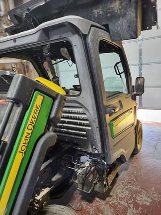 Image of John Deere XUV 835M equipment image 1