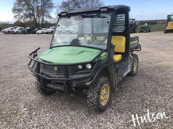 Image of John Deere XUV 835M equipment image 1