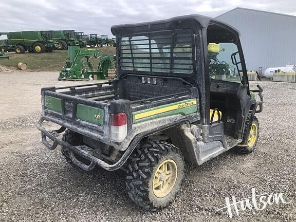 Image of John Deere XUV 835M equipment image 2