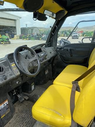 Image of John Deere XUV 835M equipment image 4