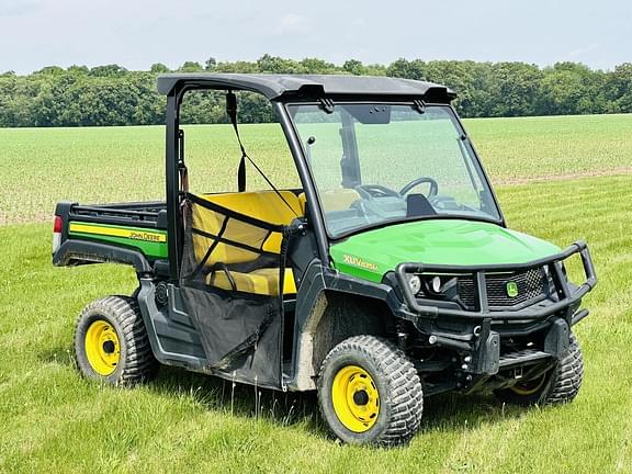 Image of John Deere XUV 835M Primary image