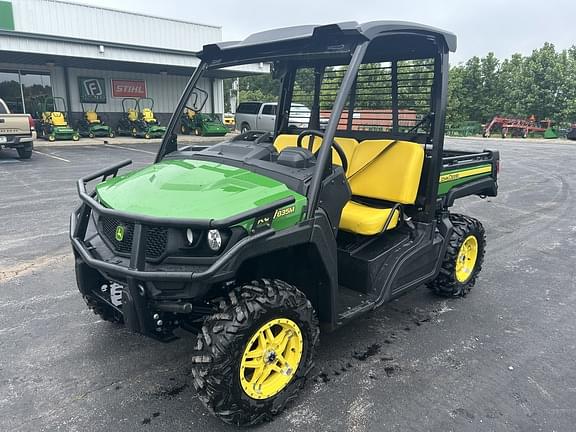 Image of John Deere XUV 835M Primary image