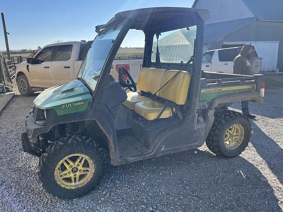 Image of John Deere XUV 835M equipment image 1