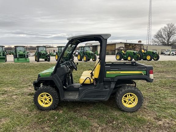 Image of John Deere XUV 835M equipment image 3