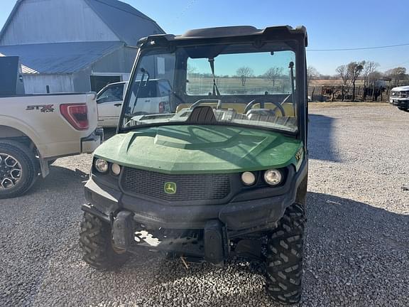 Image of John Deere XUV 835M equipment image 2