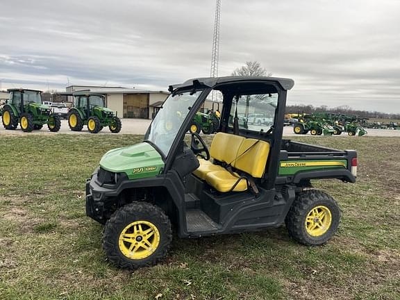 Image of John Deere XUV 835M equipment image 2