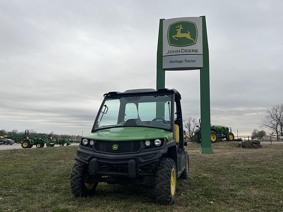 Image of John Deere XUV 835M equipment image 1