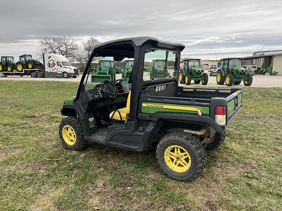 Image of John Deere XUV 835M equipment image 4