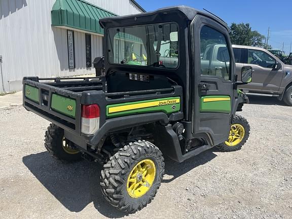 Image of John Deere XUV 835M equipment image 2