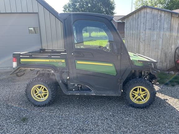 Image of John Deere XUV 835M equipment image 1