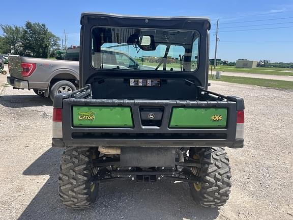 Image of John Deere XUV 835M equipment image 3