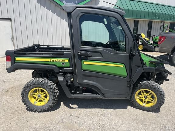 Image of John Deere XUV 835M equipment image 1