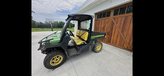 Image of John Deere XUV 835M Primary image