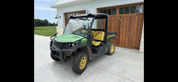 Image of John Deere XUV 835M equipment image 2