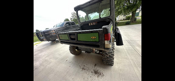 Image of John Deere XUV 835M equipment image 3