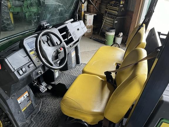 Image of John Deere XUV 835M equipment image 4