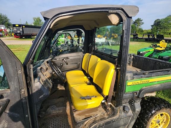 Image of John Deere XUV 835M equipment image 4