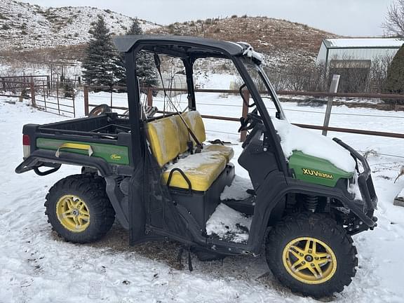 Image of John Deere XUV 835M Primary image