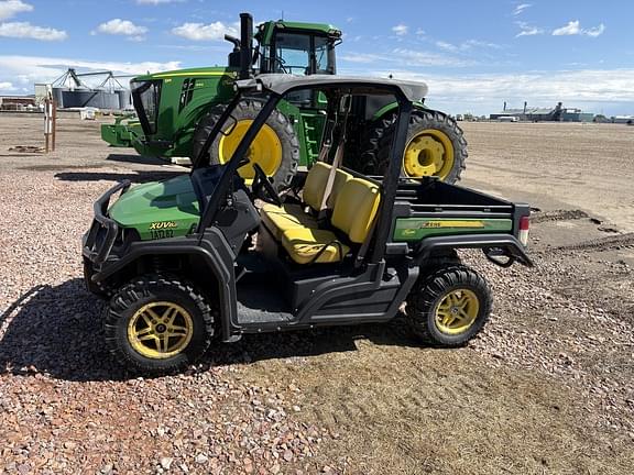 Image of John Deere XUV 835M Primary image