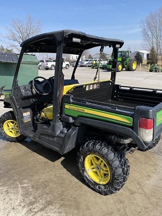 Image of John Deere XUV 835M equipment image 1