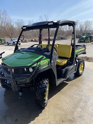 Image of John Deere XUV 835M equipment image 2