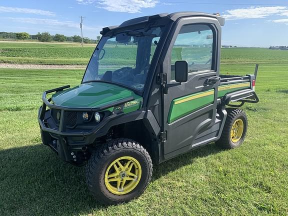 Image of John Deere XUV 835M Primary image