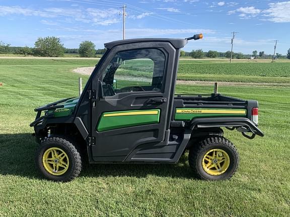 Image of John Deere XUV 835M equipment image 1