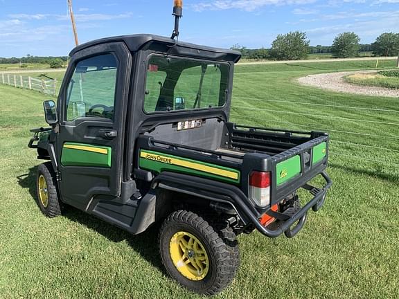 Image of John Deere XUV 835M equipment image 2