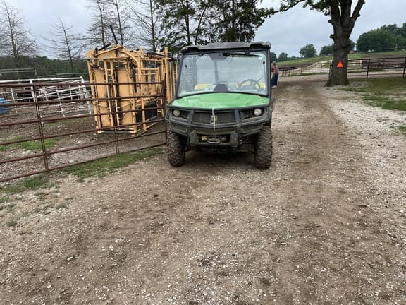 Image of John Deere XUV 835M equipment image 4