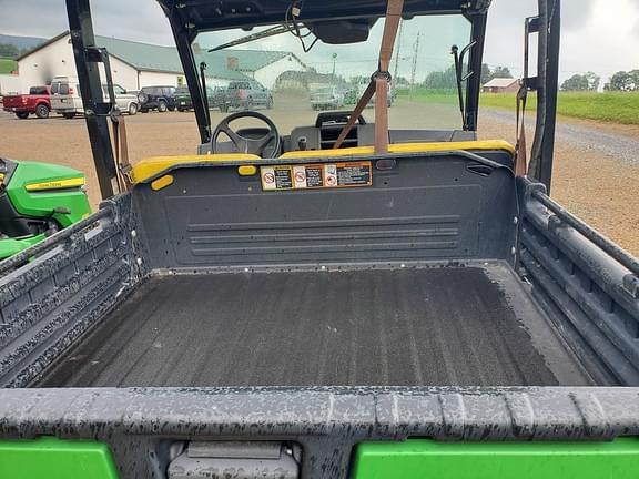Image of John Deere XUV 835M equipment image 3