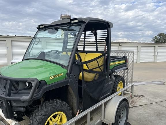 Image of John Deere XUV 835M equipment image 4