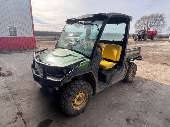 Image of John Deere XUV 835M equipment image 4